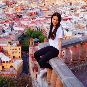 Meet your Posher, Nadia